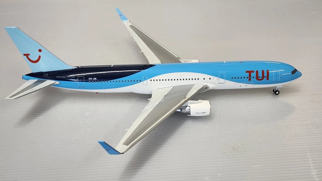 JFOX BOEING 767-304ER TUI AIRLINES REG: OO-JNL