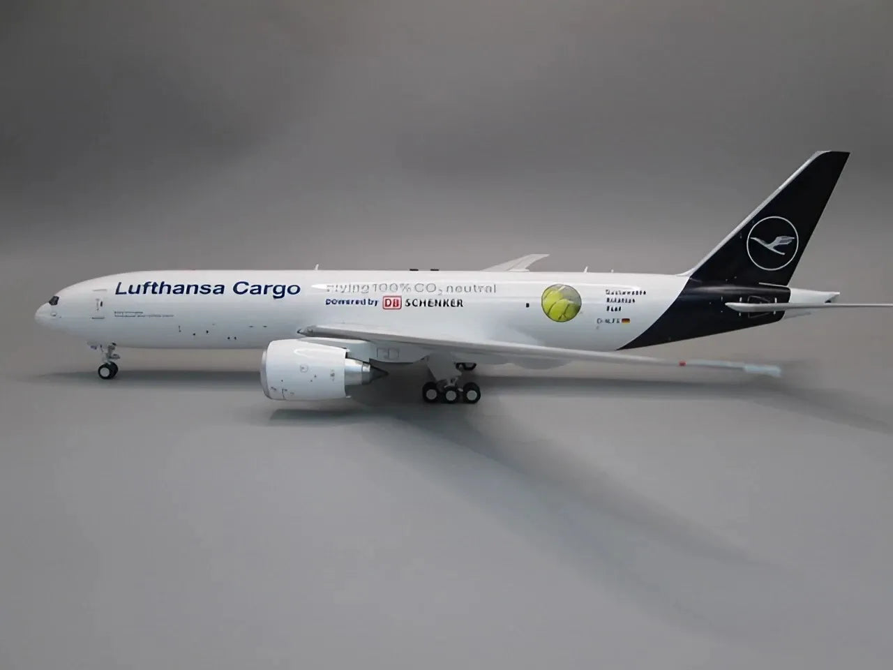 JFOX B777-FBT LUFTHANSA CARGO "SUSTAINABLE AVIATION FUEL" REG: D-ALFG