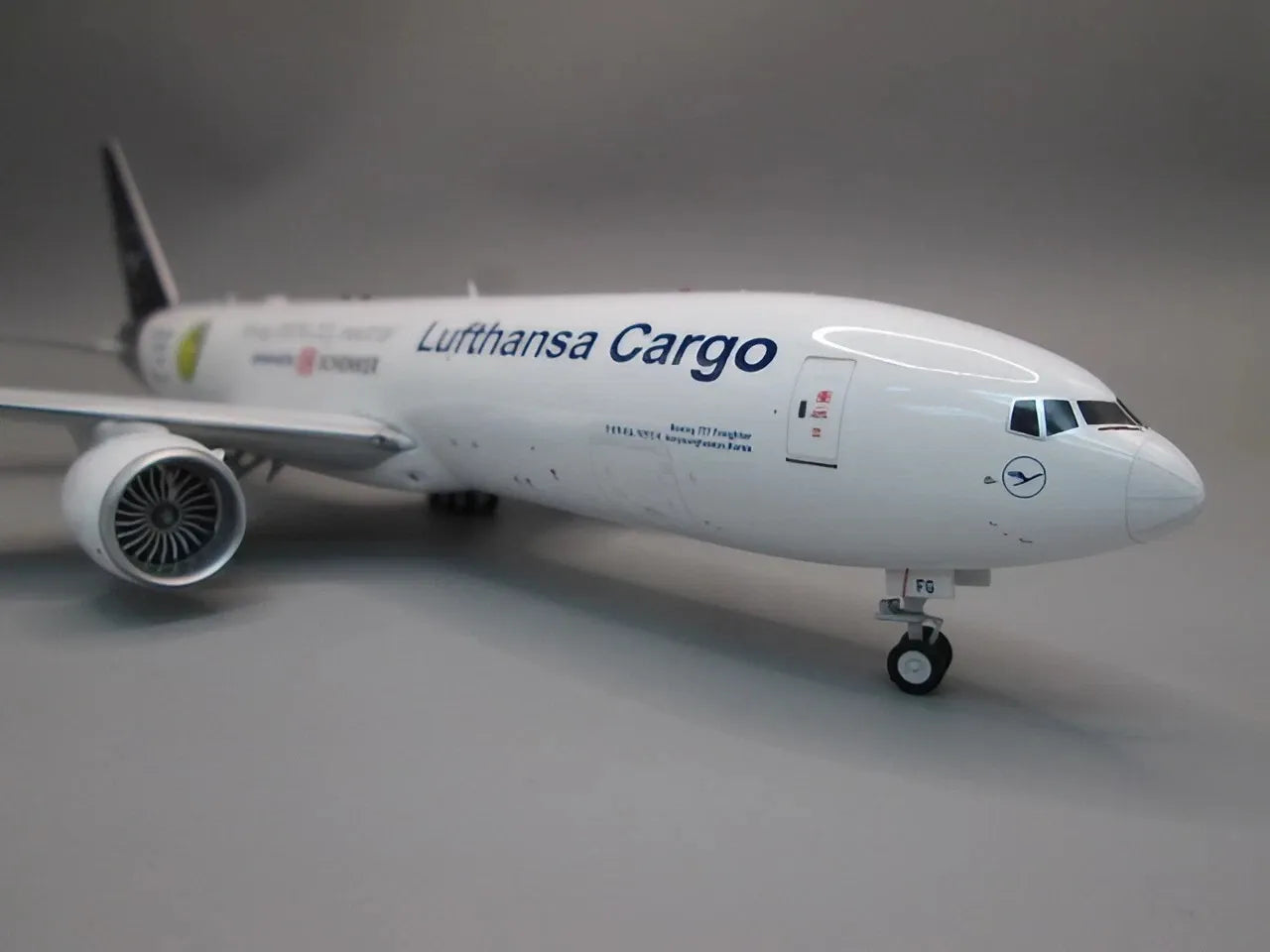 JFOX B777-FBT LUFTHANSA CARGO "SUSTAINABLE AVIATION FUEL" REG: D-ALFG