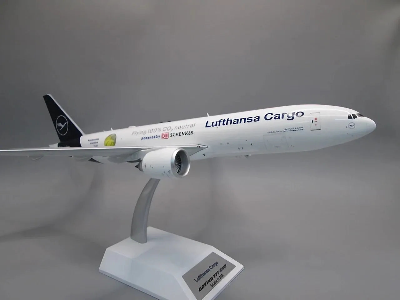 JFOX B777-FBT LUFTHANSA CARGO "SUSTAINABLE AVIATION FUEL" REG: D-ALFG