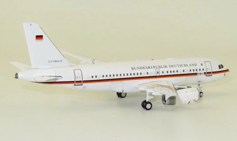 JFOX A319-133(CJ) GERMAN AIR FORCE REG: 15+01