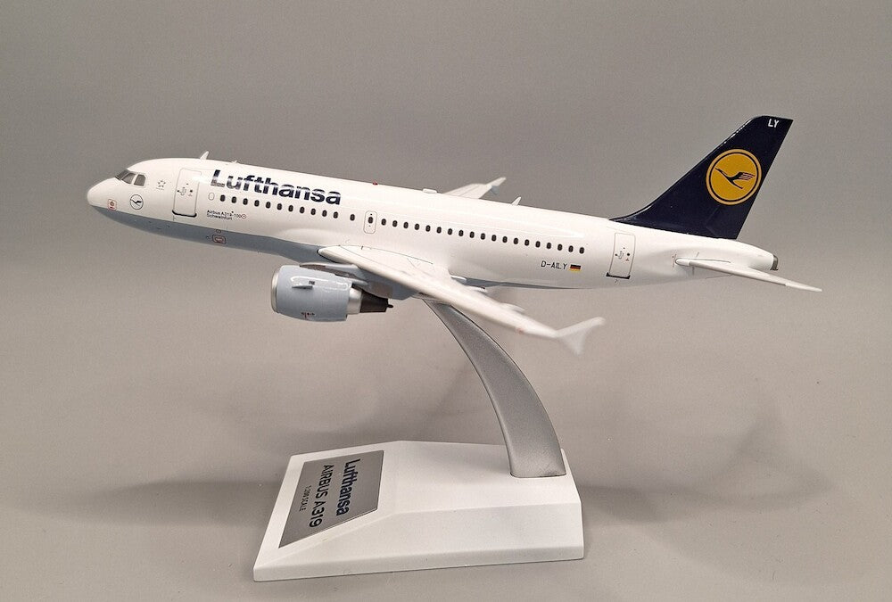 JFOX A319-114 LUFTHANSA REG: D-AILY WITH STAND