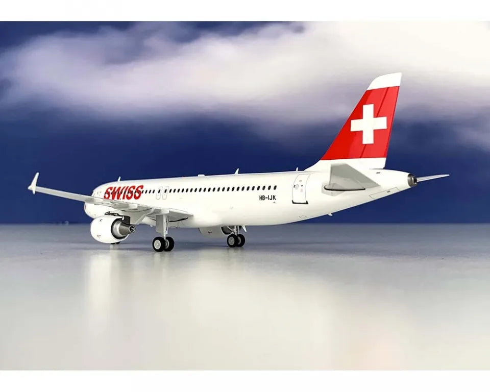 JFOX SWISS INTERNATIONAL AIRLINES A320-214 REG: HB-IJK