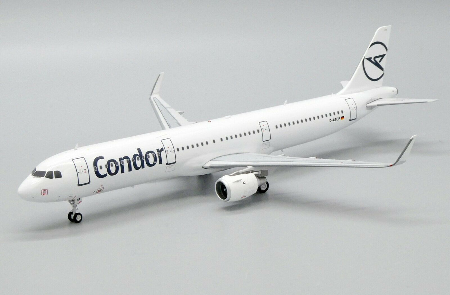 JFOX AIRBUS A321-211 CONDOR REG: D-ATCF