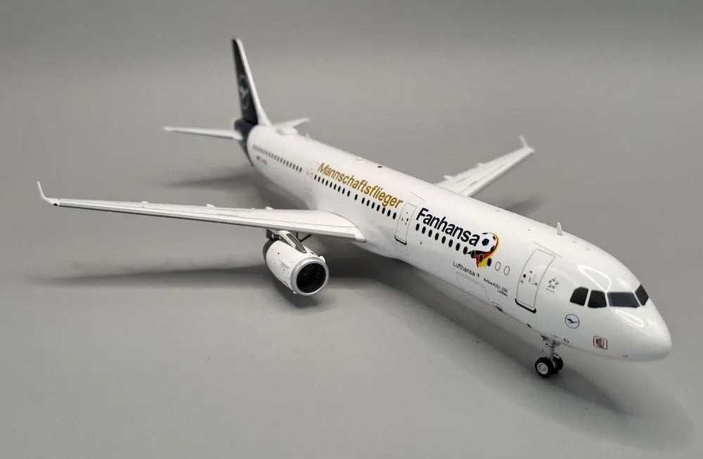 JFOX A321-231 LUFTHANSA "FANHANSA MANNSCHAFTSLIEGER" REG: D-AISQ