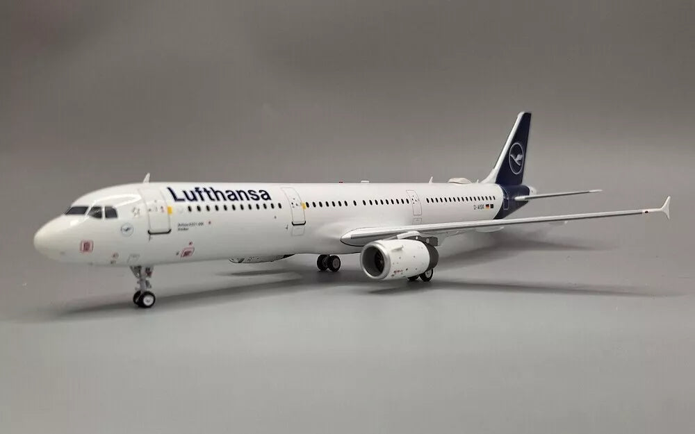 JFOX A321-231 LUFTHANSA REG: D-AISK