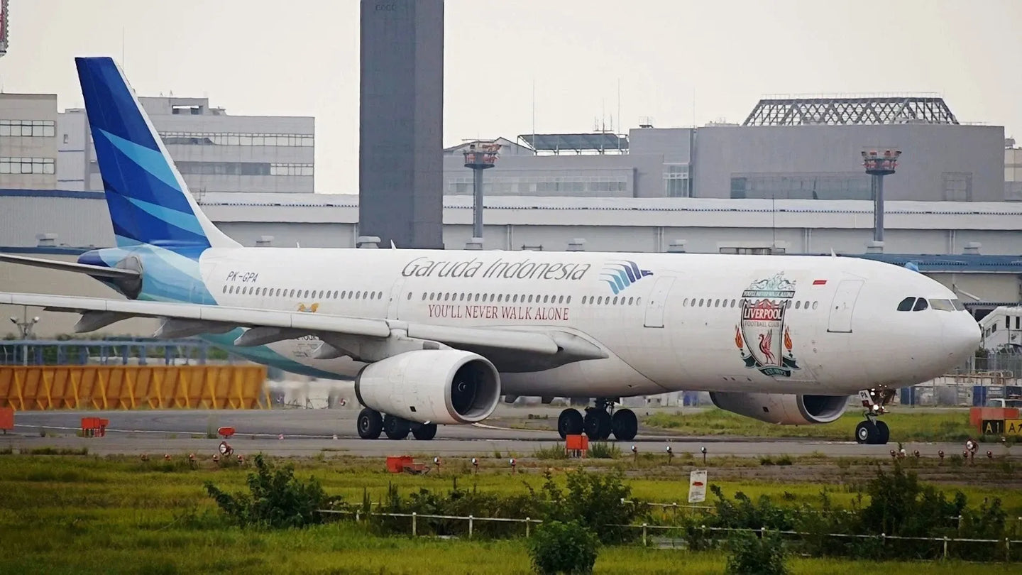 JFOX A330-341 GARUDA INDONESIA "LIVERPOOL CITY FOOTBALL CLUB 2013 TOUR" REG: PK-GPA