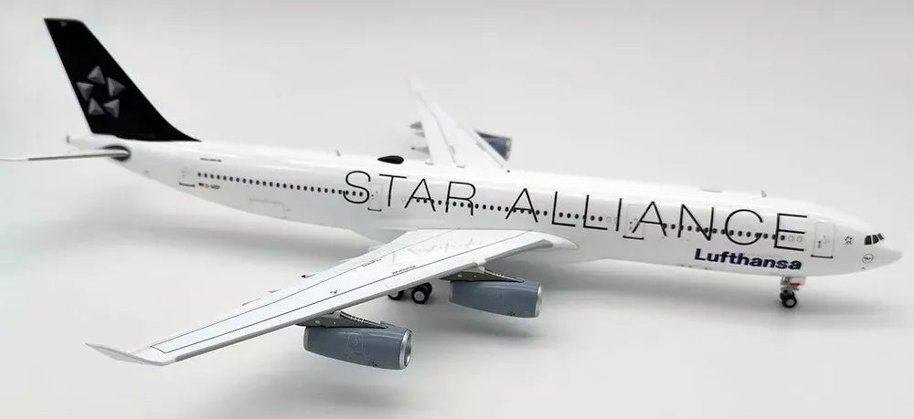 JFOX A340-313 LUFTHANSA "STAR ALLIANCE" REG: D-AIGP