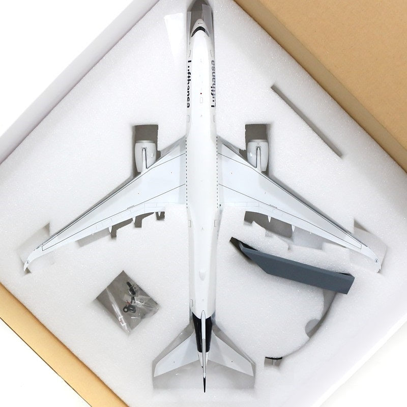 JFOX A350-941 LUFTHANSA REG: D-AIXL