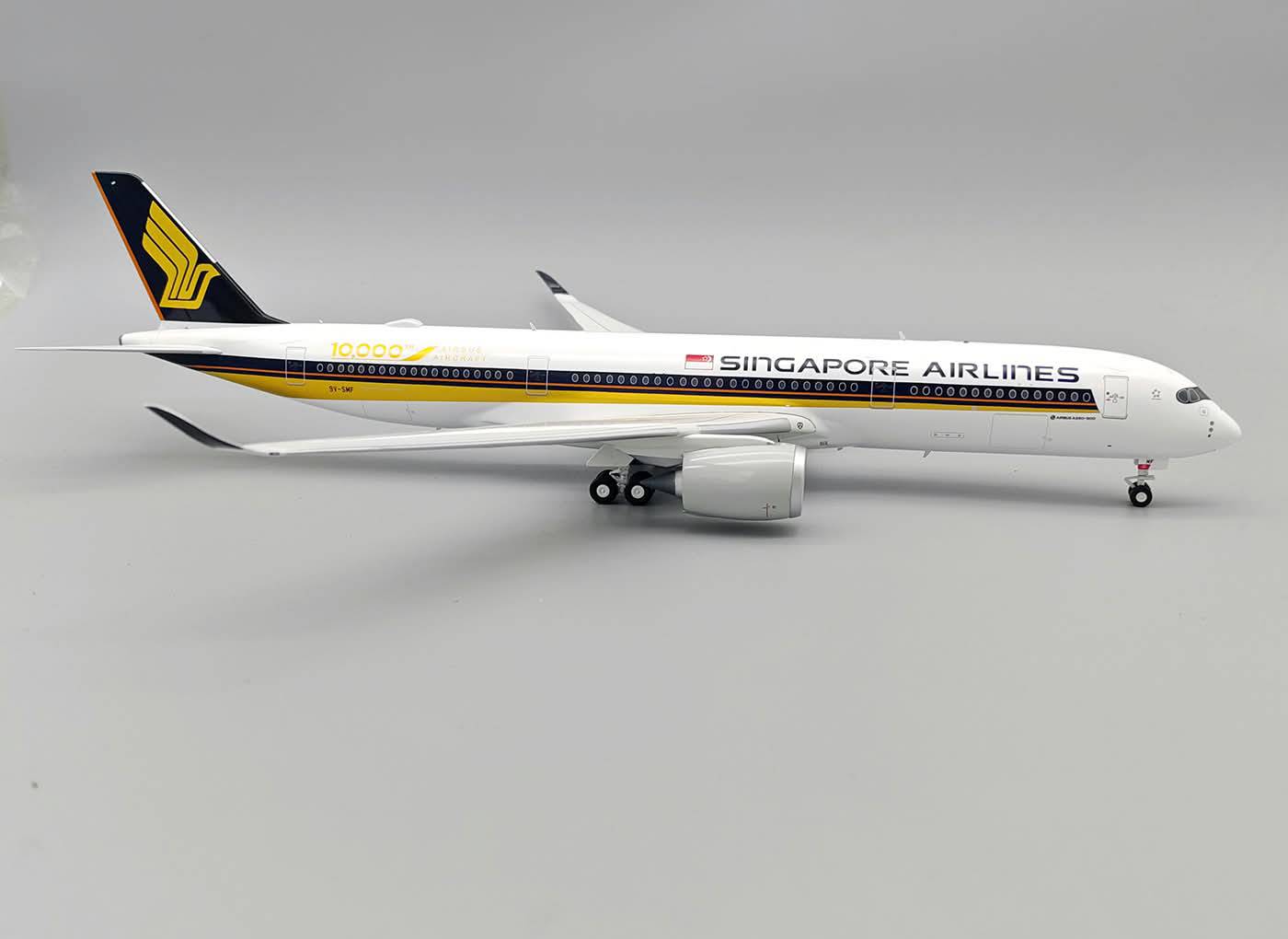 JFOX A350-941 SINGAPORE AIRLINES "10000TH AIRBUS" REG: 9V-SMF