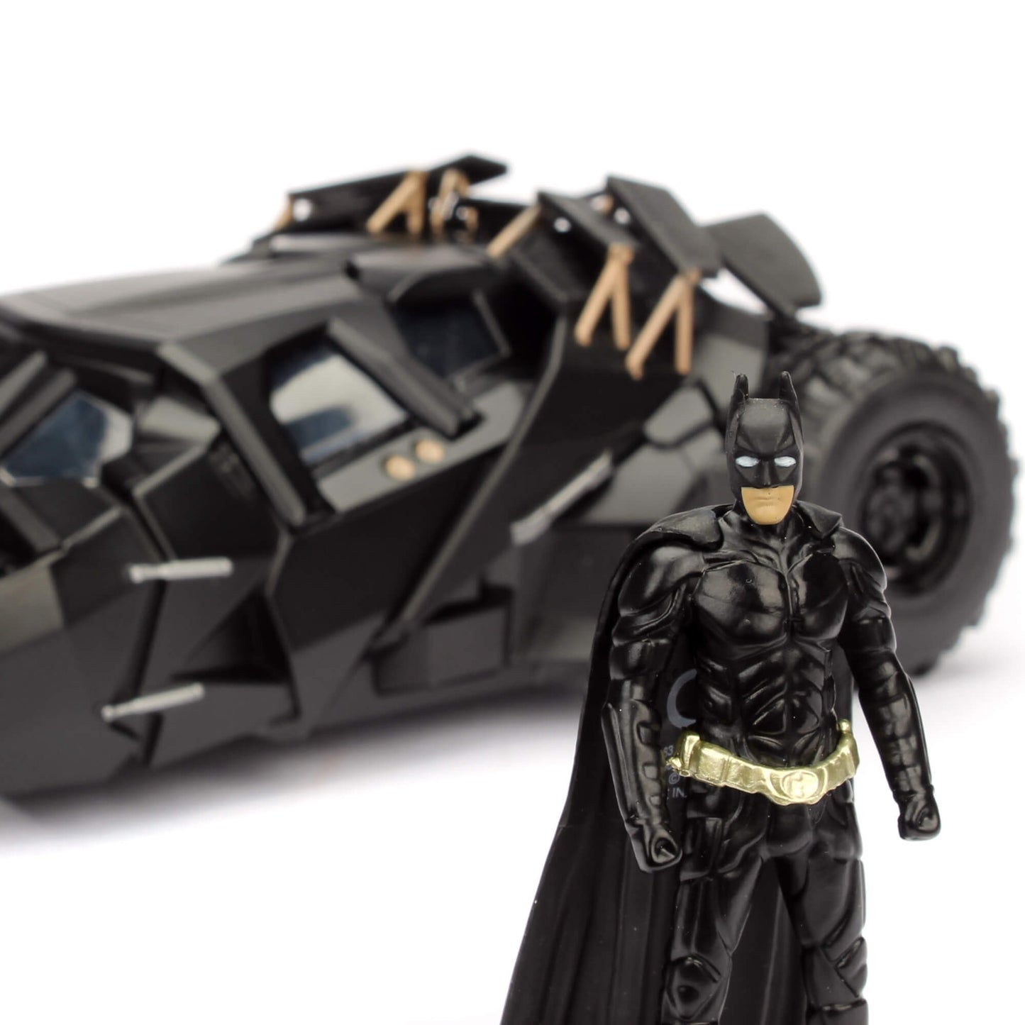 JADA TUMBLER BATMOBILE AND DARK KNIGHT BATMAN FIGURE