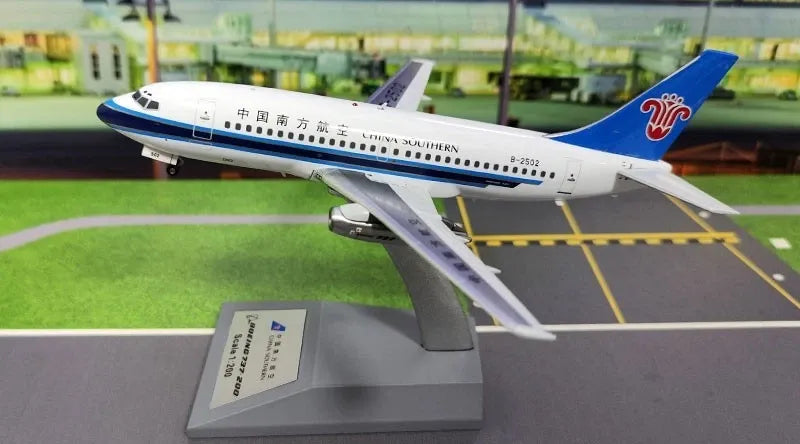 KJ MODELS B737-200 CHINA SOUTHERN REG: B-2502