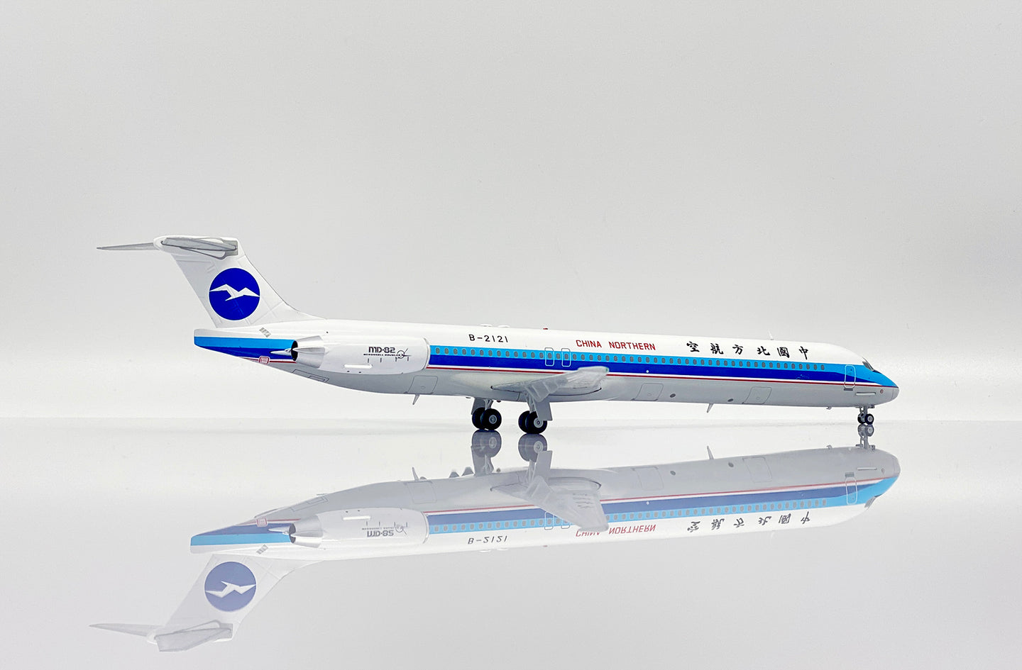JC WINGS MD-82 CHINA NORTHERN AIRLINES REG: B-2121