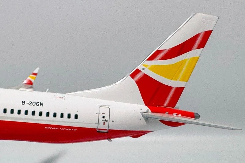 KJ MODELS B737-8MAX LUCKYAIR REG: B-206N