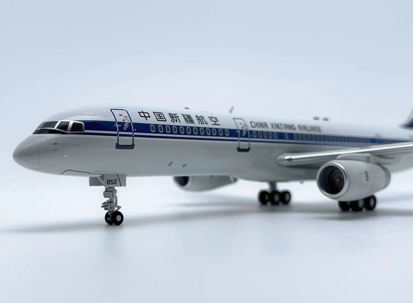 AVIATION 200 B757-2Q8 CHINA XINJIANG AIRLINES REG: B-2852