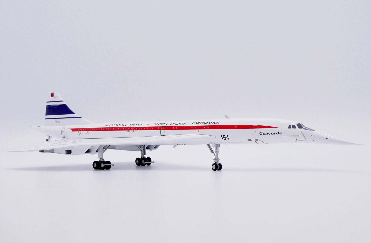 KJ MODELS AÉROSPATIALE-BAC CONCORDE HOUSE COLOURS REG: F-WTSA