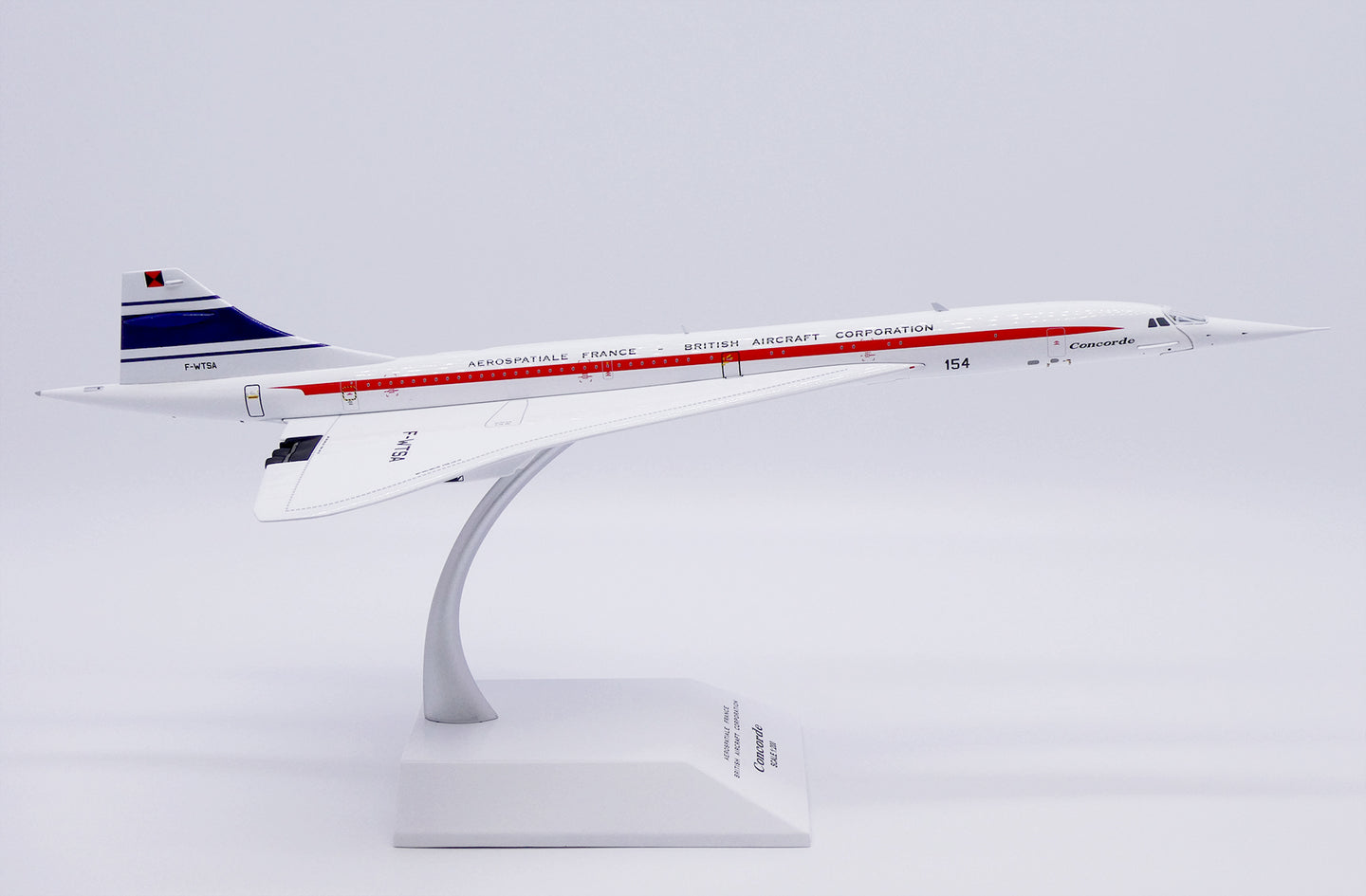 KJ MODELS AÉROSPATIALE-BAC CONCORDE HOUSE COLOURS REG: F-WTSA