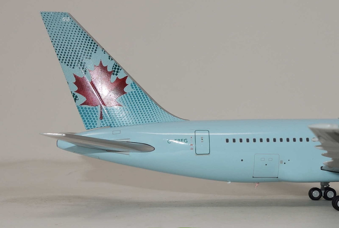 JC WINGS B767-233ER AIR CANADA REG: C-FBEG