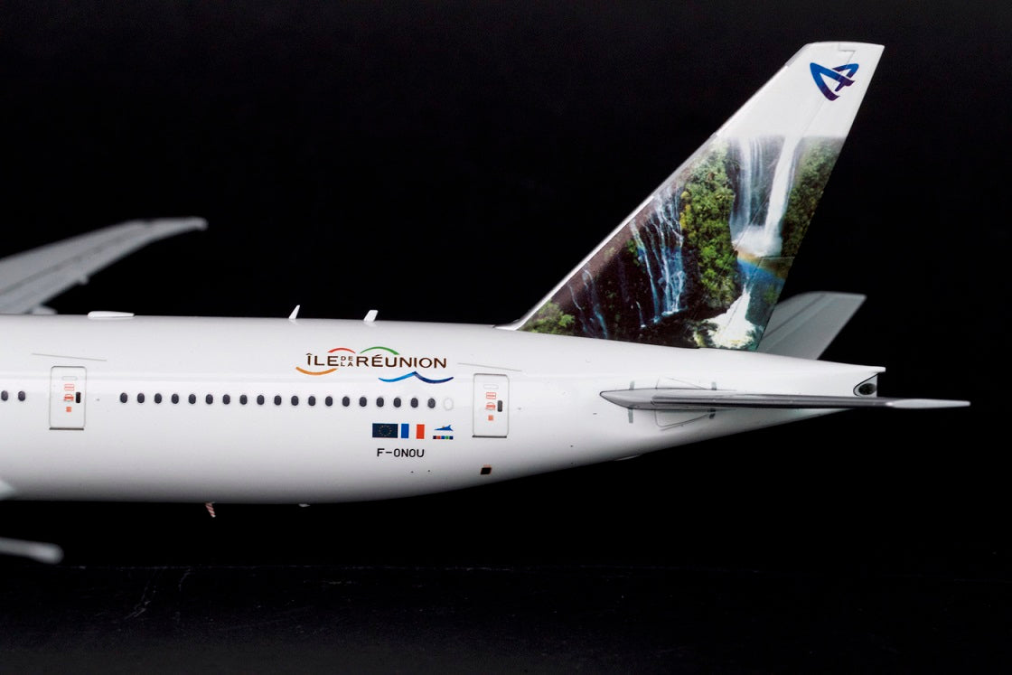 JC WINGS B777-300ER AIR AUSTRAL REG: F-ONOU