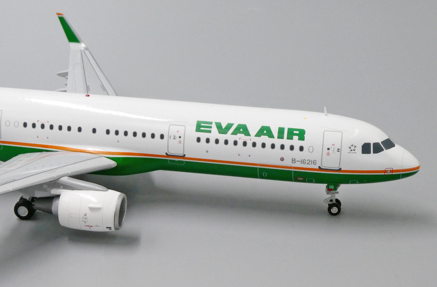 JC WINGS A321 AIR EVA REG: B-16216