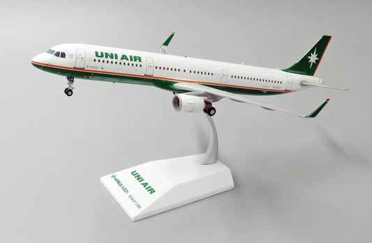 JCWINGS UNI AIR A321 REG: B-16210