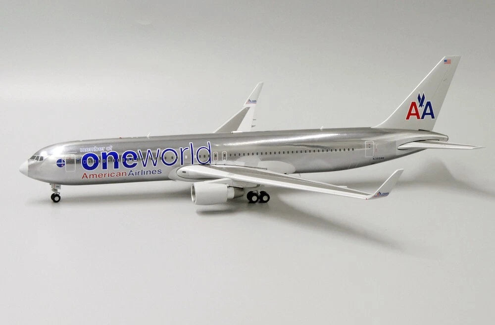 JCWINGS B767-300 ER AMERICAN AIRLINES 'ONEWORLD' REG N395AN