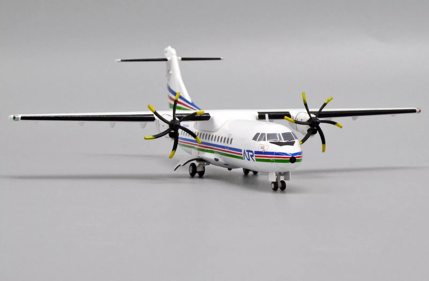 JC WINGS ATR42-300 HOUSE COLOUR REG: F-WEGA