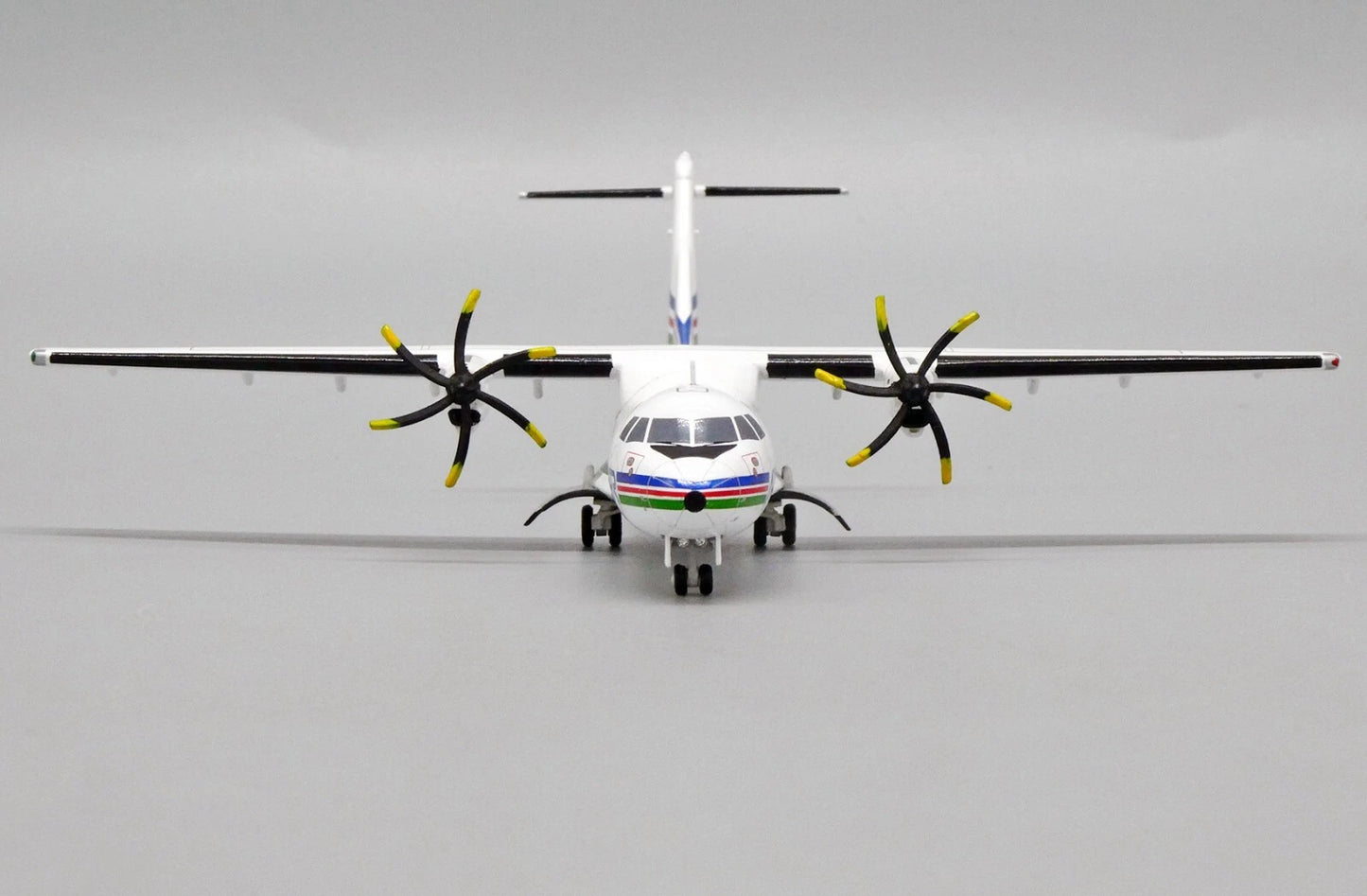 JC WINGS ATR42-300 HOUSE COLOUR REG: F-WEGA
