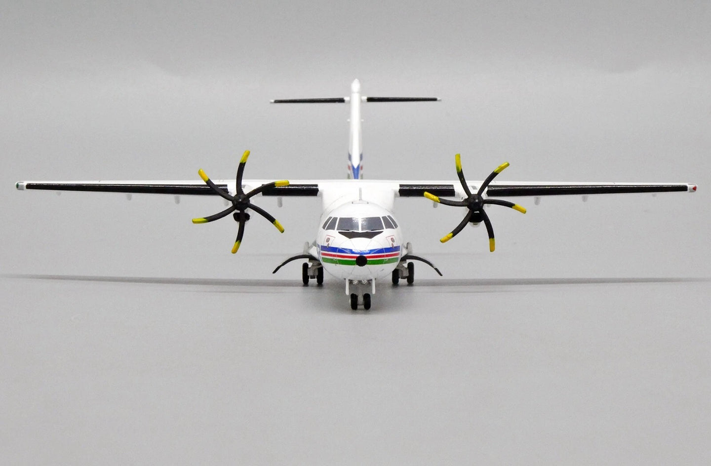 JC WINGS ATR42-300 HOUSE COLOUR REG: F-WEGA