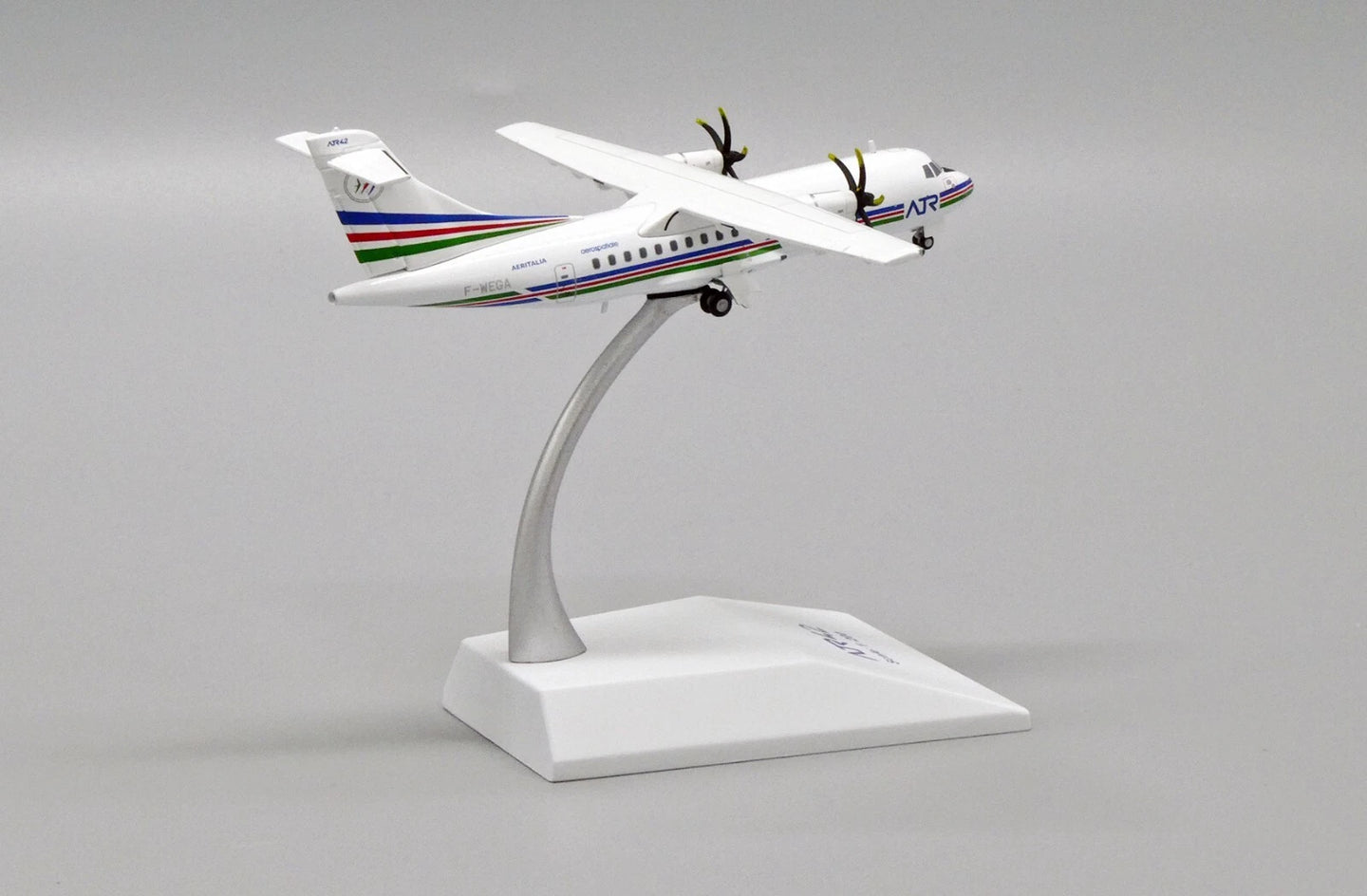 JC WINGS ATR42-300 HOUSE COLOUR REG: F-WEGA