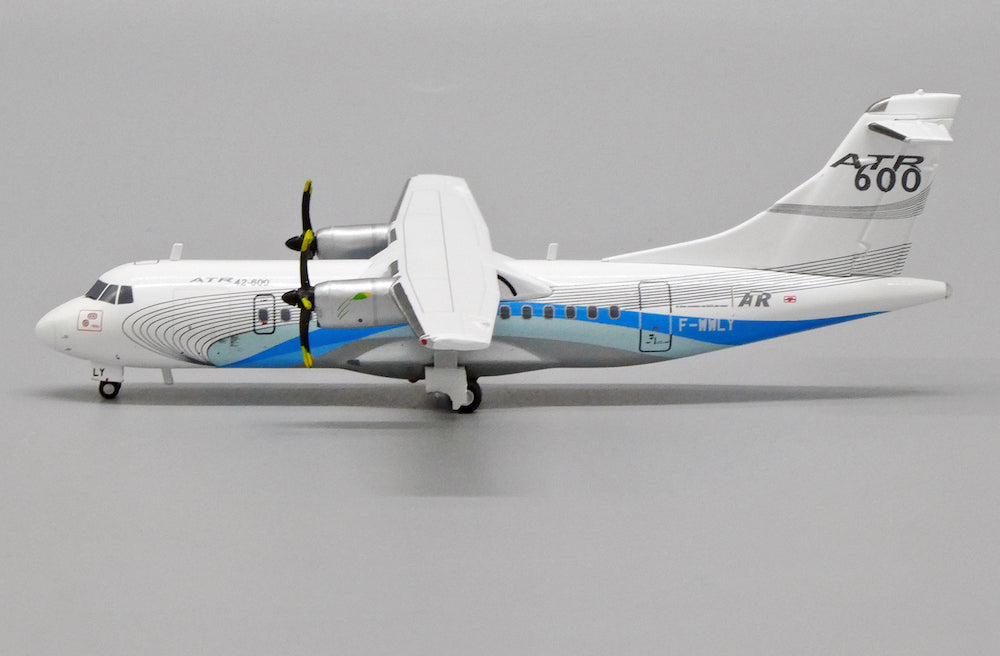 JC WINGS ATR42-600 HOUSE COLOURS REG: F-WWLY