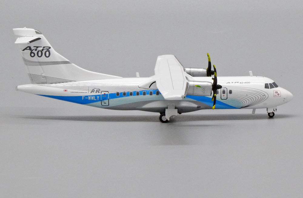 JC WINGS ATR42-600 HOUSE COLOURS REG: F-WWLY