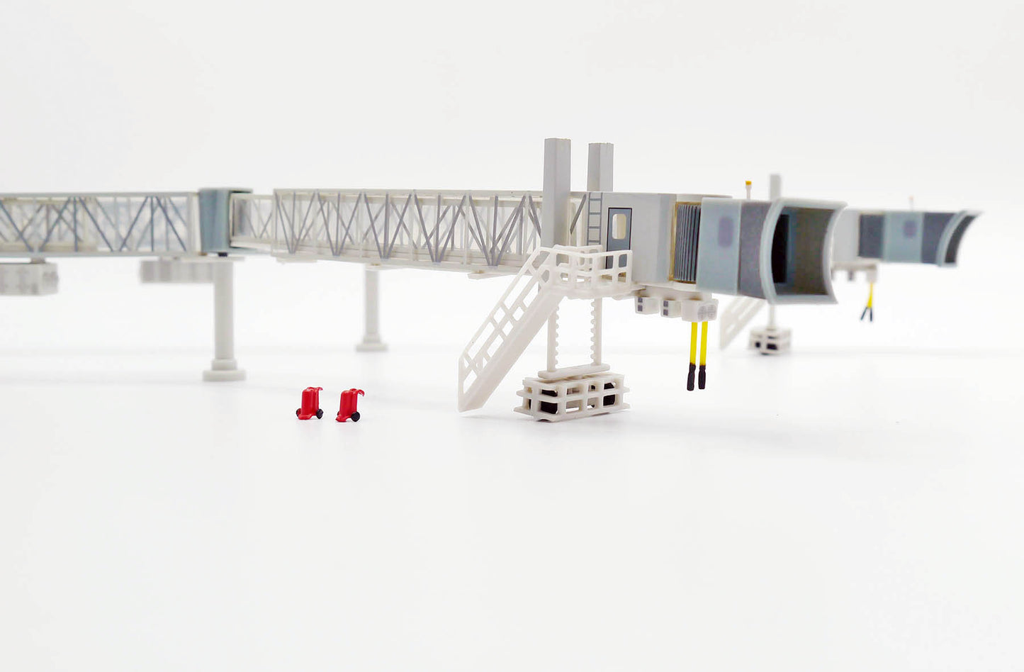 JC WINGS B737 AIR PASSENGER BRIDGE (TRANSPARENT)