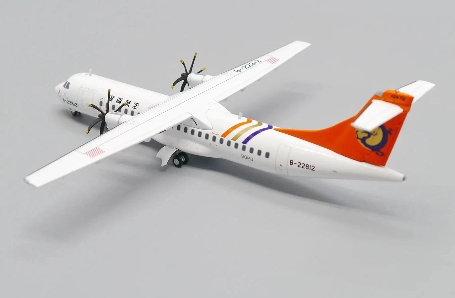 JC WINGS ATR72-500 TRANSASIA AIRWAYS REG: B-22812