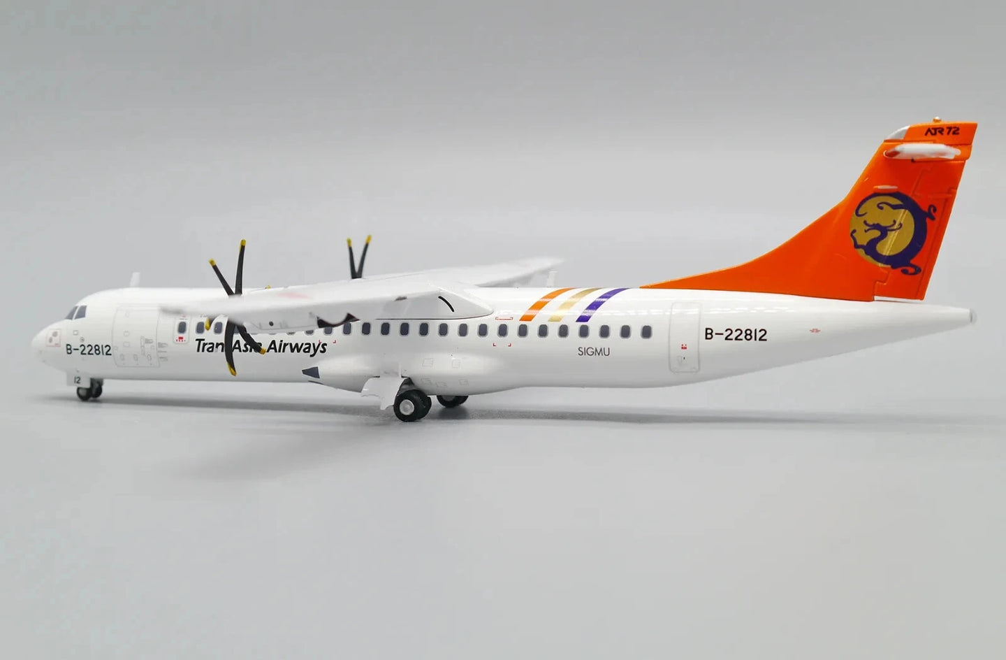 JC WINGS ATR72-500 TRANSASIA AIRWAYS REG: B-22812