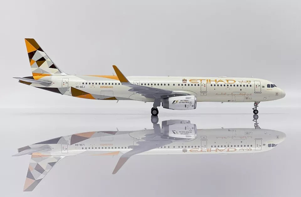 JC WINGS A321 ETIHAD AIRWAYS REG: A6-AEJ