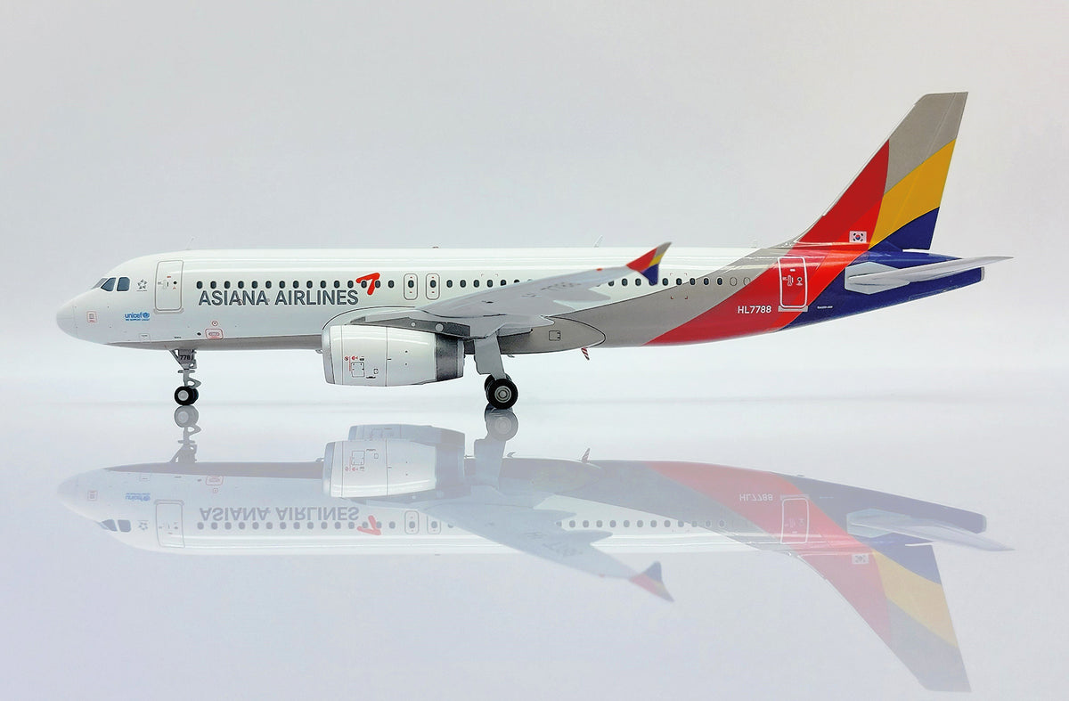 JC WINGS A320 ASIANA AIRLINES REG: HL7788