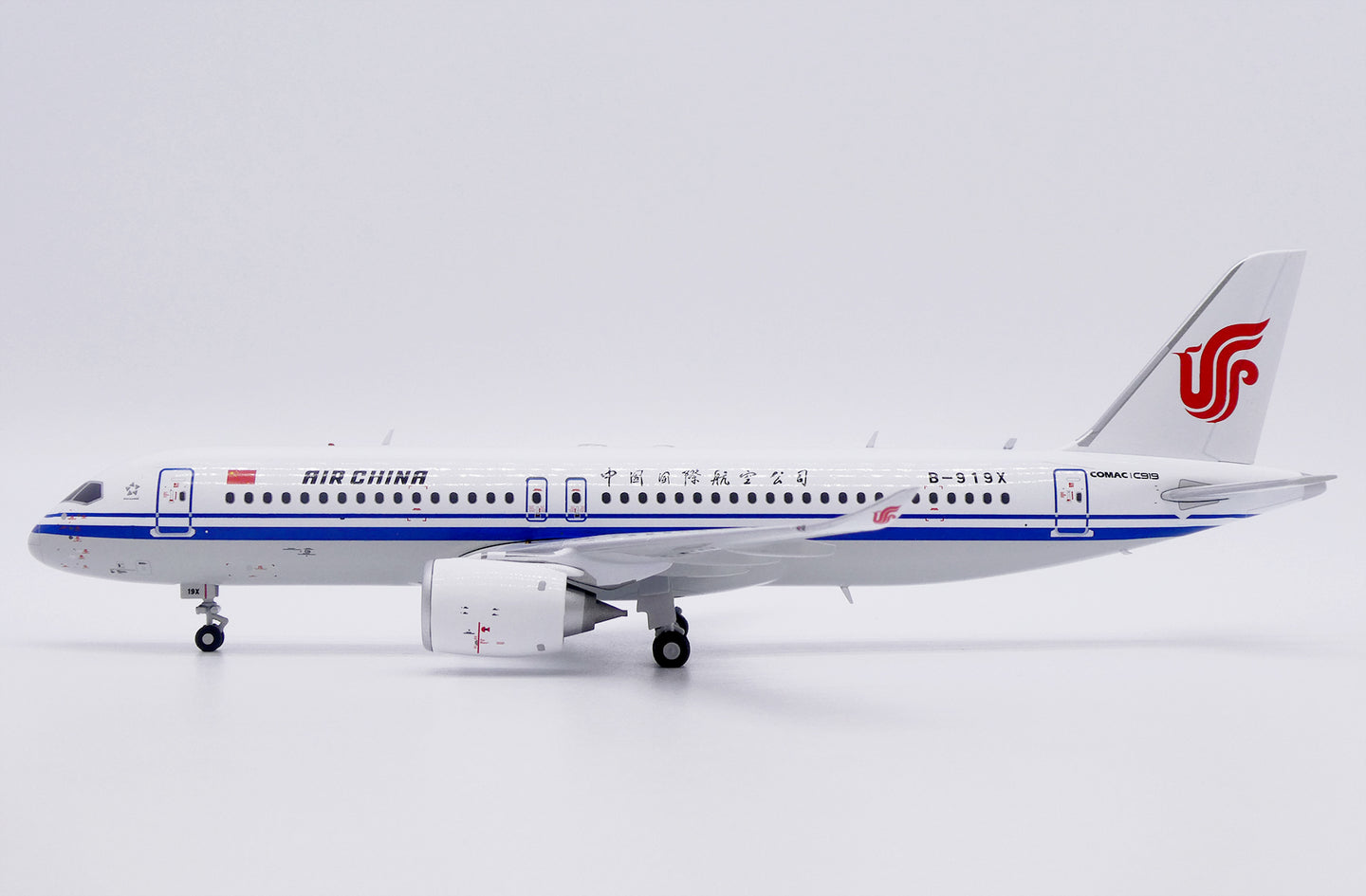 JC WINGS C919 AIR CHINA REG: B-919X WITH STAND