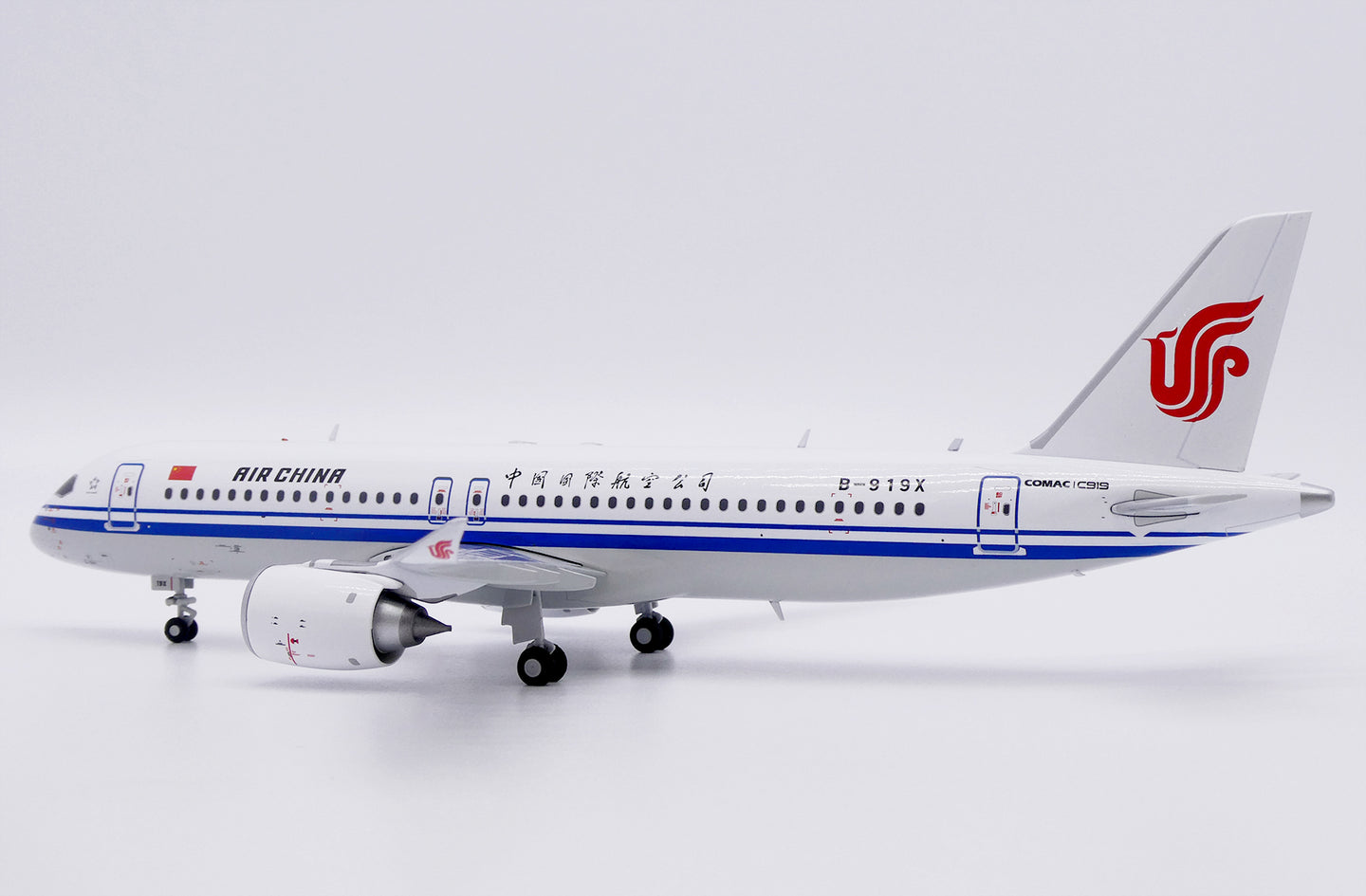 JC WINGS C919 AIR CHINA REG: B-919X WITH STAND