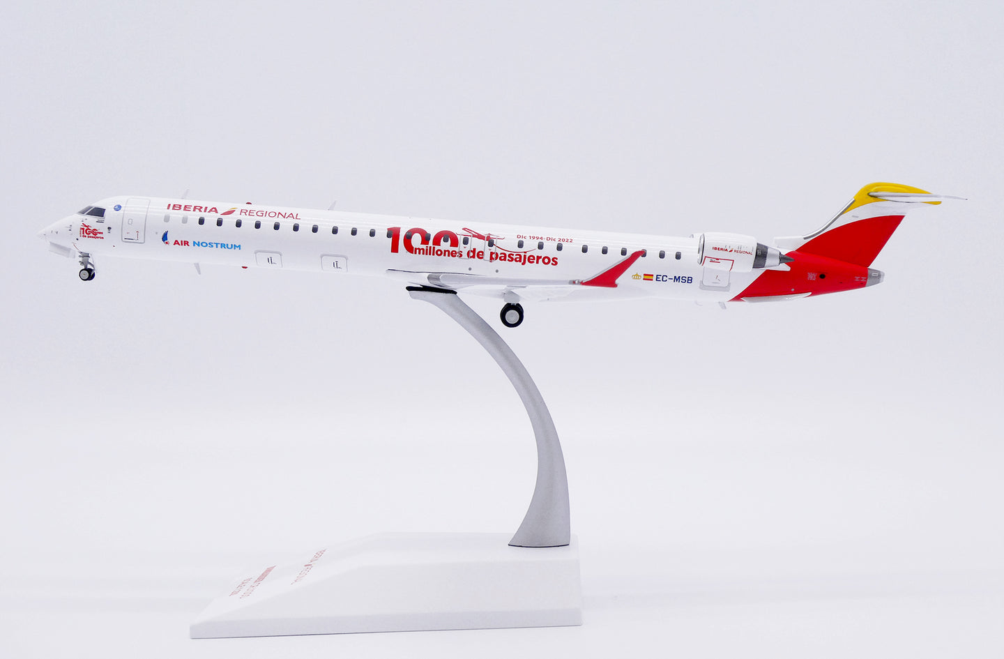JC WINGS CRJ-1000 IBERIA REGIONAL (AIR NOSTRUM) "100 MILLONES DE PASAJEROS" REG: EC-MSB