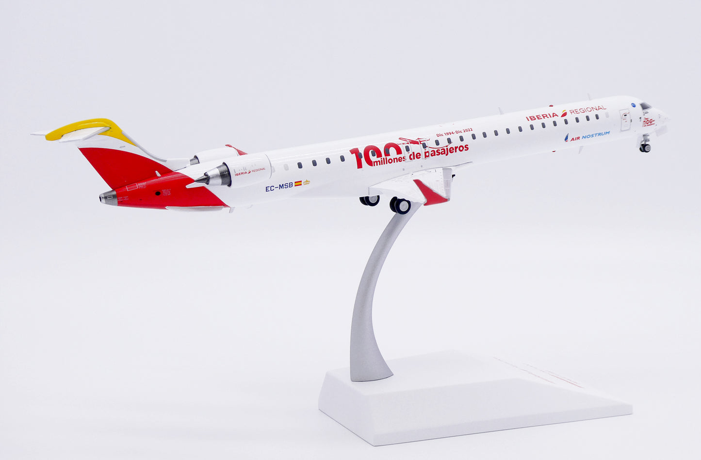 JC WINGS CRJ-1000 IBERIA REGIONAL (AIR NOSTRUM) "100 MILLONES DE PASAJEROS" REG: EC-MSB