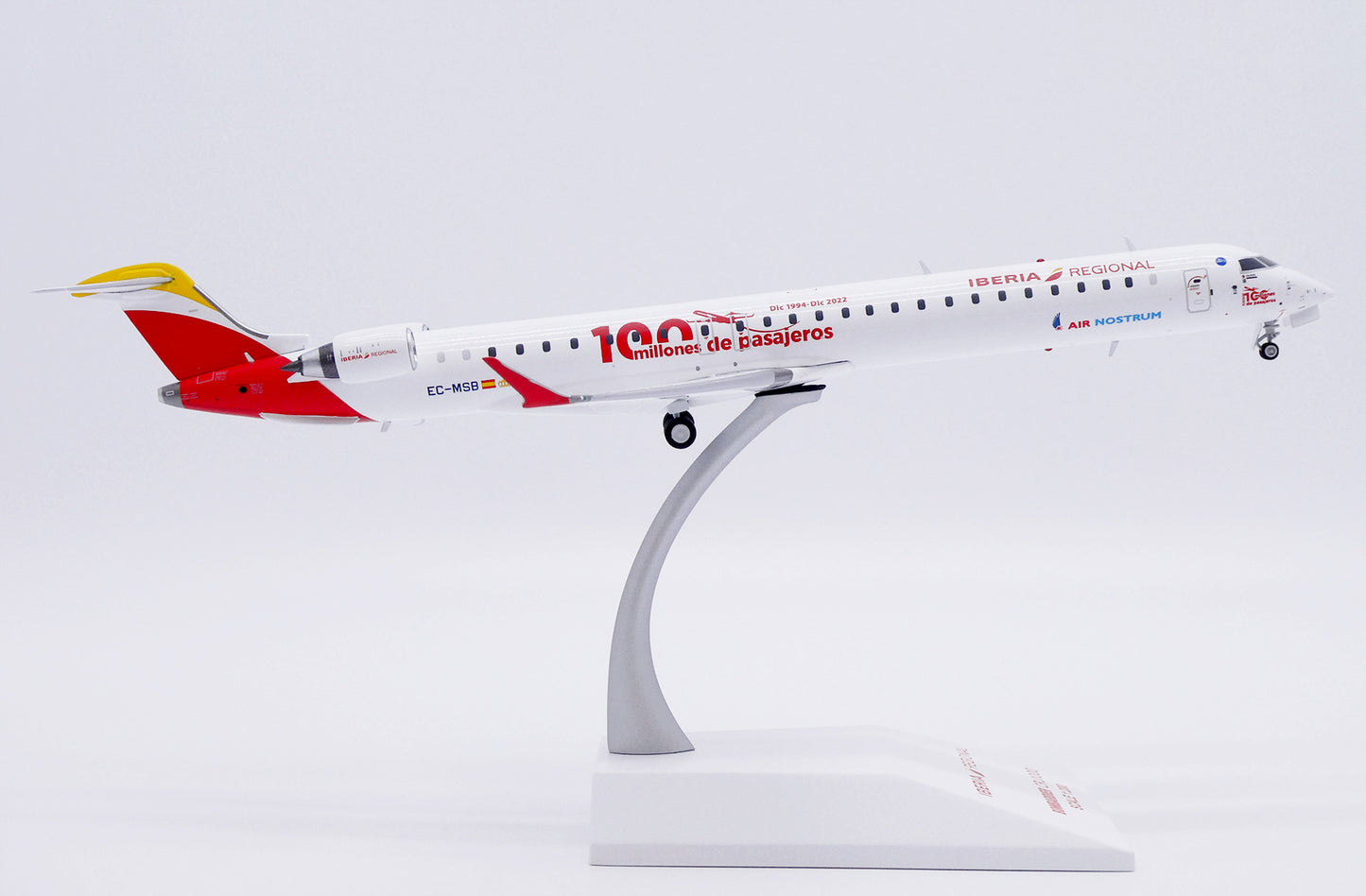 JC WINGS CRJ-1000 IBERIA REGIONAL (AIR NOSTRUM) "100 MILLONES DE PASAJEROS" REG: EC-MSB