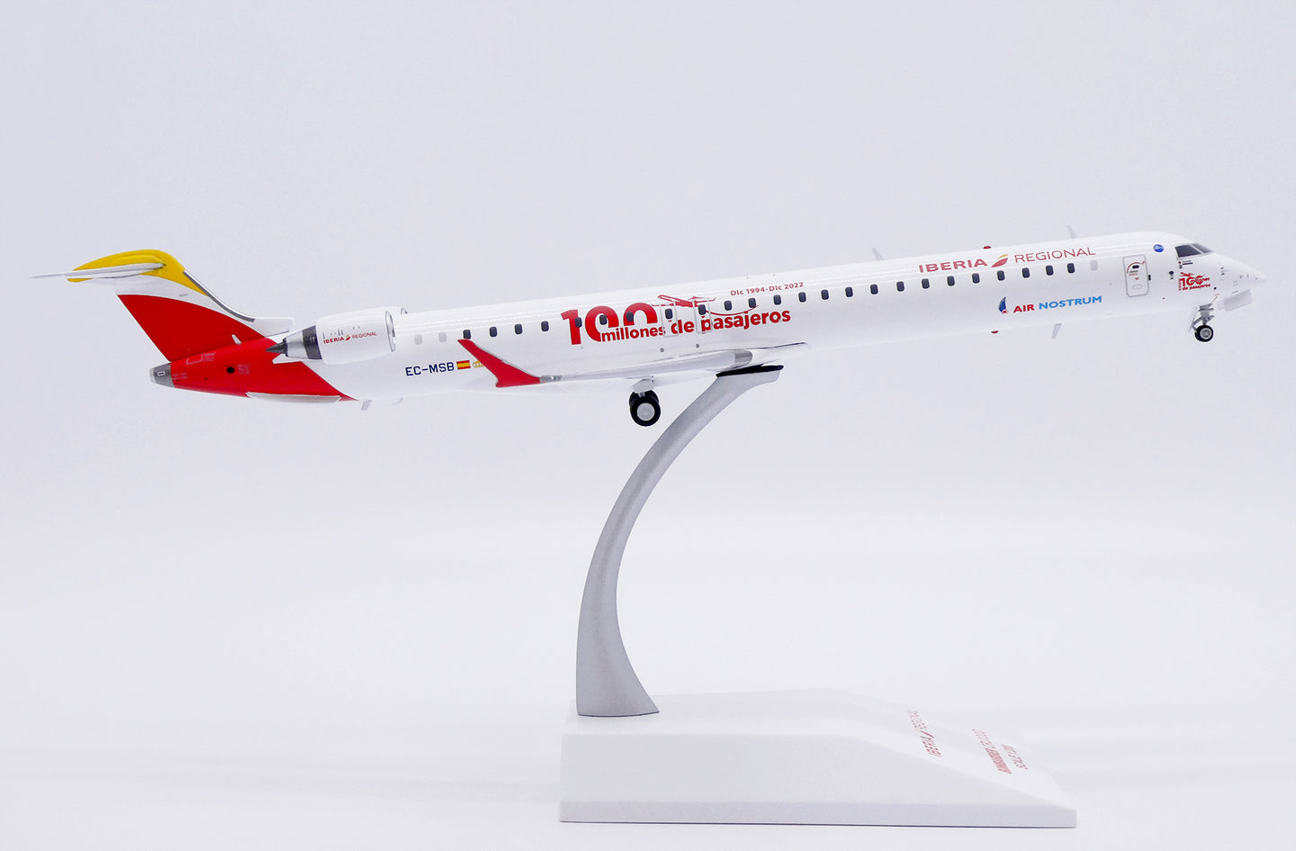 JC WINGS CRJ-1000 IBERIA REGIONAL (AIR NOSTRUM) "100 MILLONES DE PASAJEROS" REG: EC-MSB
