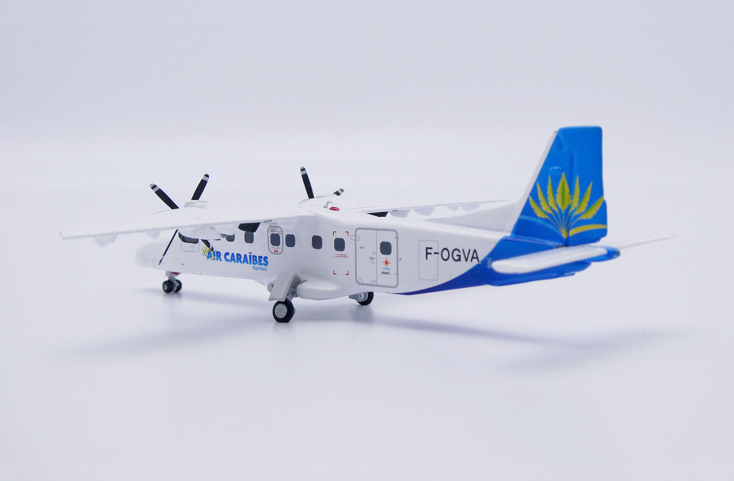 JC WINGS DO-228-212 AIR CARAIBES REG: F-OGVA