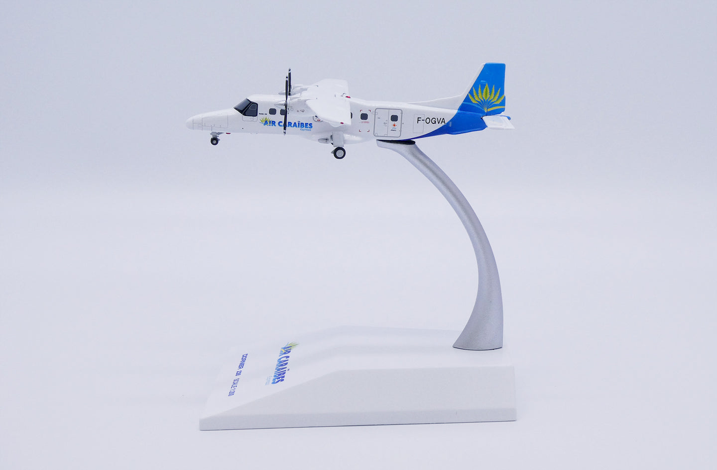 JC WINGS DO-228-212 AIR CARAIBES REG: F-OGVA