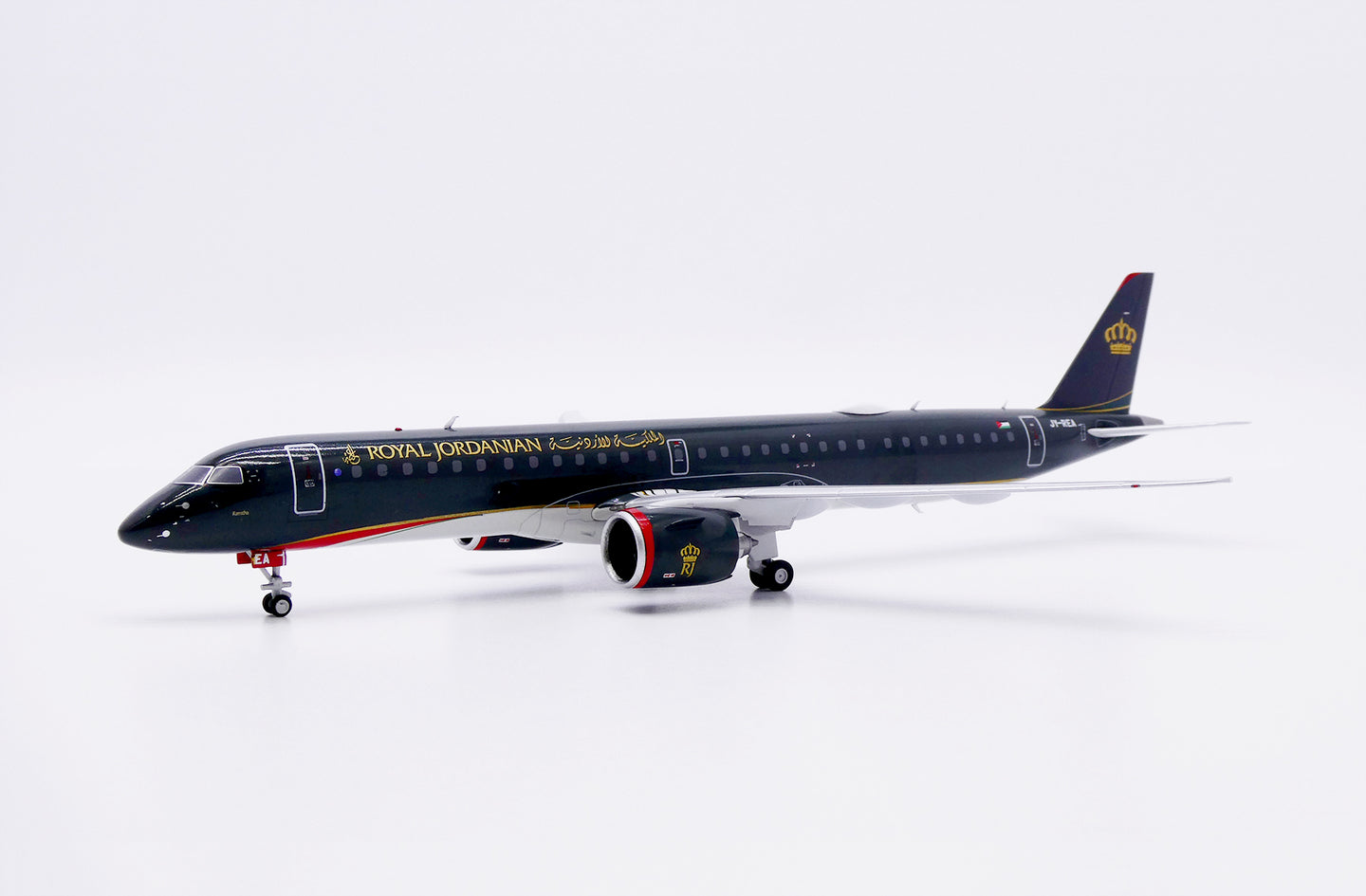 JC WINGS ERJ-190-400STD ROYAL JORDANIAN REG: JY-REA