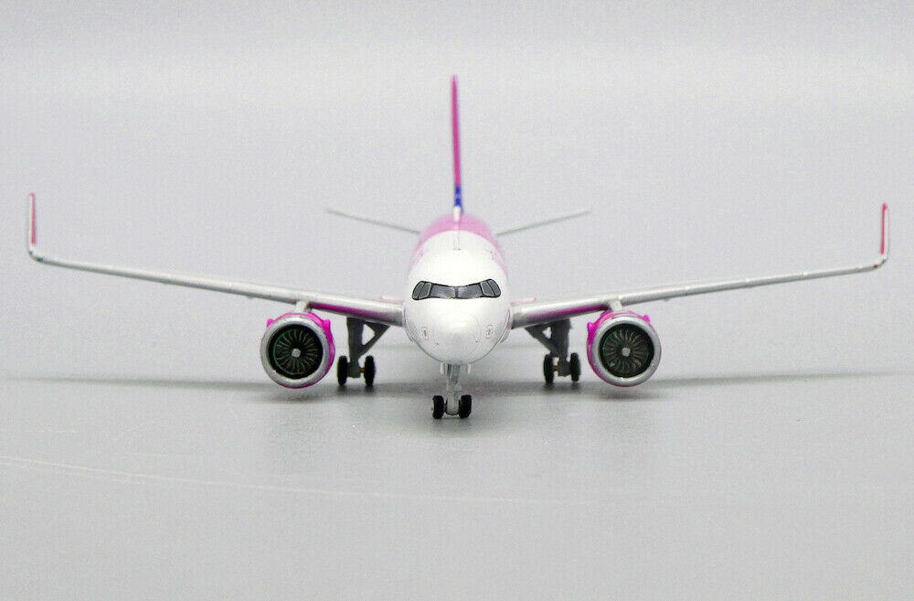 JC WINGS A320NEO WIZZ AIR REG: HA-LJA