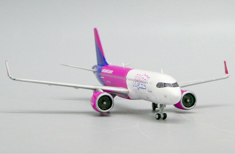 JC WINGS A320NEO WIZZ AIR REG: HA-LJA