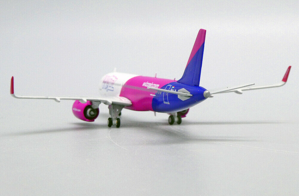 JC WINGS A320NEO WIZZ AIR REG: HA-LJA