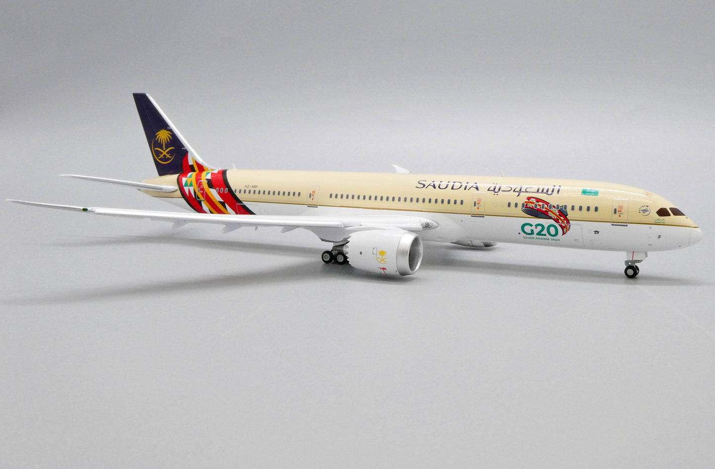JC WINGS B787-9 SAUDI ARABIAN AIRLINES "G20 SAUDI ARABIA 2020" (FLAP DOWN) REG: HZ-ARF